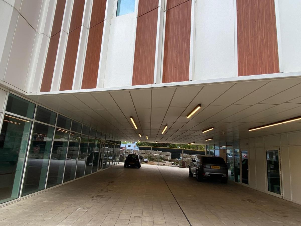 Berks Luxury Serviced Apartments , Free Parking, Free Gym And Free Wifi Bracknell Extérieur photo